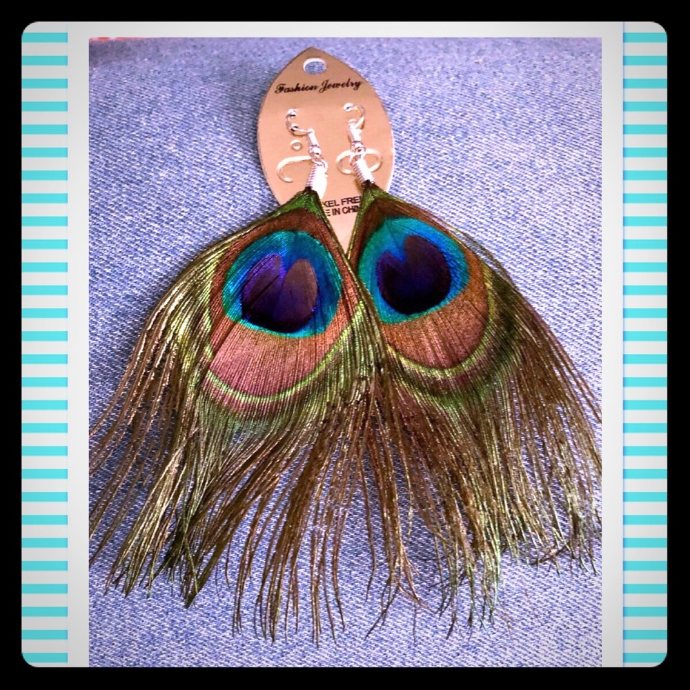“New”Gorgeous Peacock Earrings